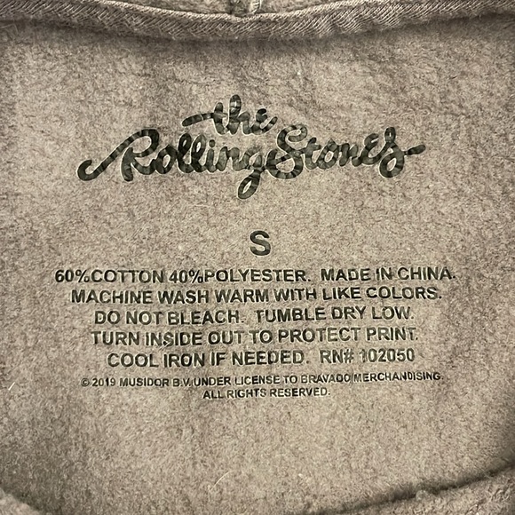 The Rolling Stones Steel Wheels Crop Sweater, Size Small, like new! - Picture 5 of 5